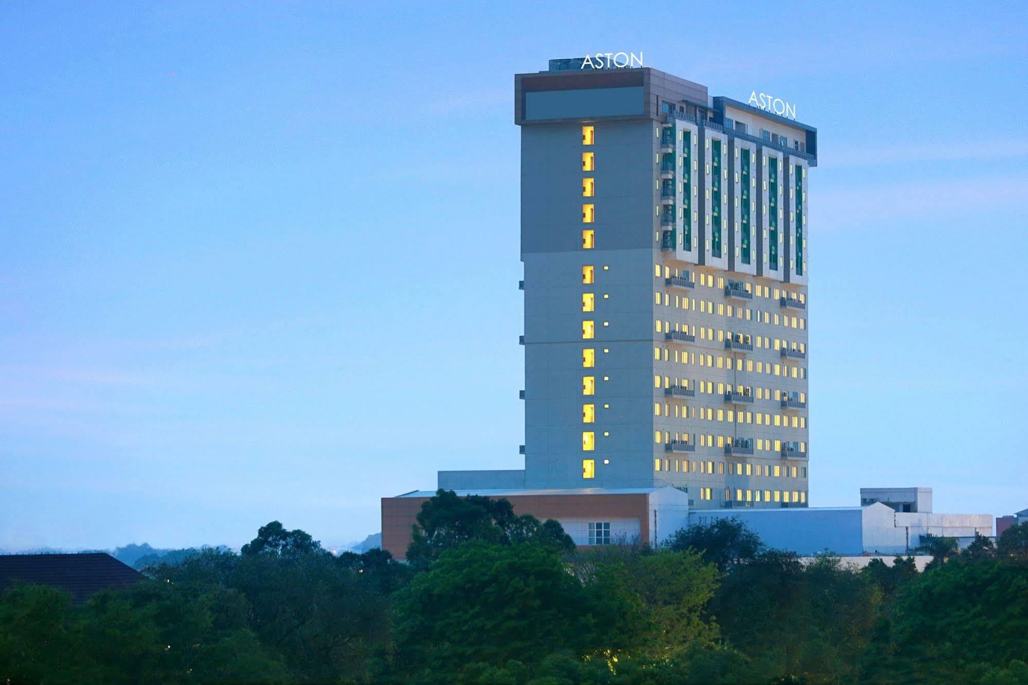 Aston Solo Hotel Экстерьер фото